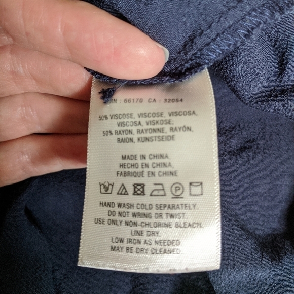 ANTHROPOLOGIE Maeve cold shoulder blouse navy blue - Picture 8 of 10